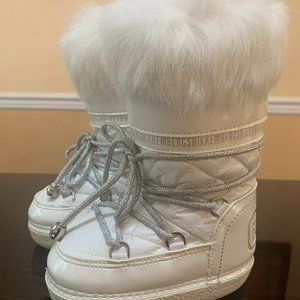 Snow Boots